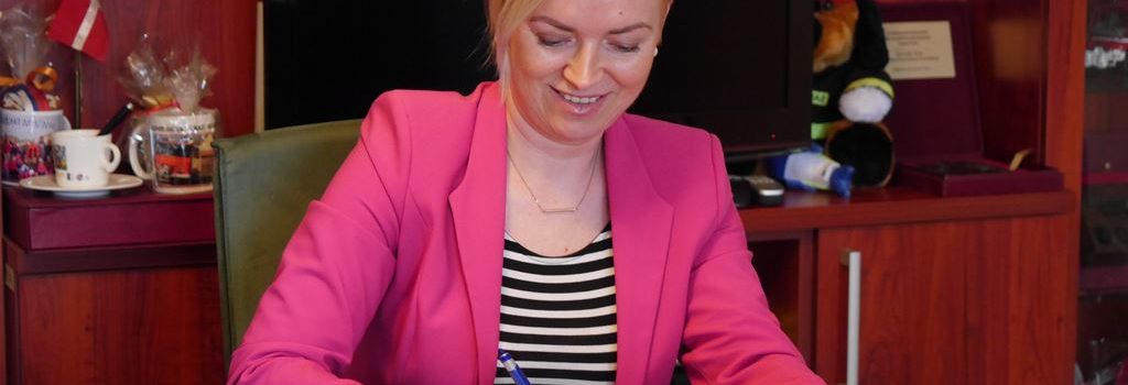 07_podpisanie umowy boiska sportowe 2017