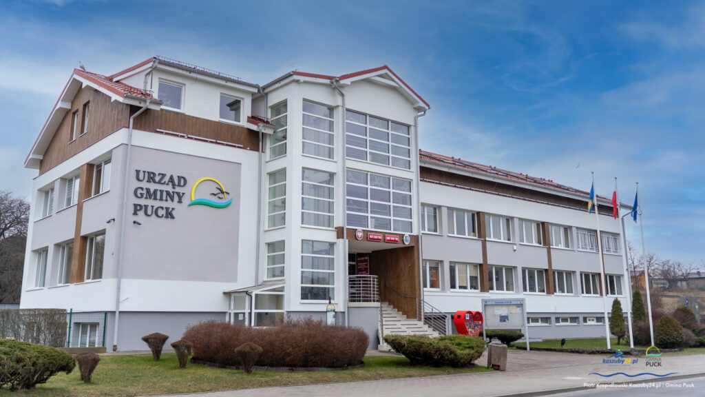 Urząd Gminy Puck, grafika dekoracyjna