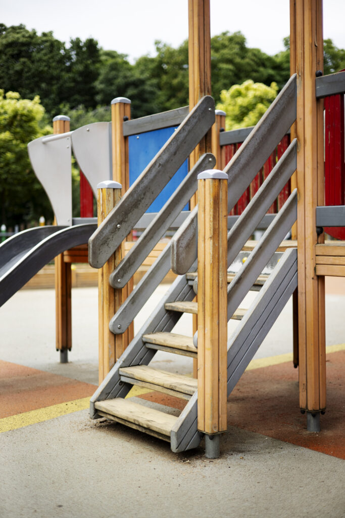 Grafika dekoracyjna - plac zabaw