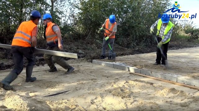 Celbówko nowa droga z płyt jumbo 24kaszuby pl YouTube