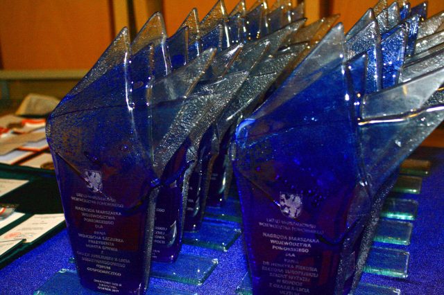 Statuetka nagrody marszałka Województwa Pomorskiego