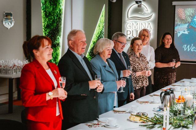 Spotkanie Wigilijne Emerytów Urzędu Gminy (12 z 28)