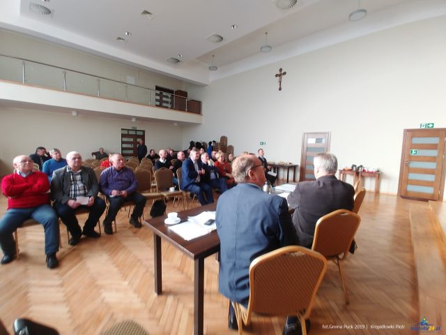 Spotkanie informacyjne z rolnikami z powiatu puckiego. Przestrzegano przez wirusem ASF 02