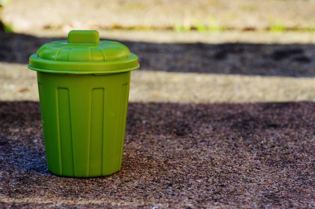 garbage-can-gf0a39b1b2_1280