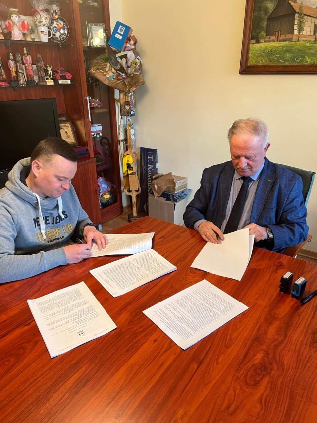 received_369952351664187