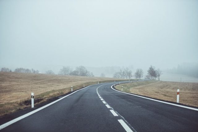 road-1208298_960_720-696x464